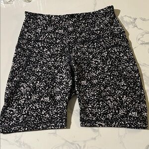 Old Navy Powersoft High Rise 8” Bike Shorts with pockets